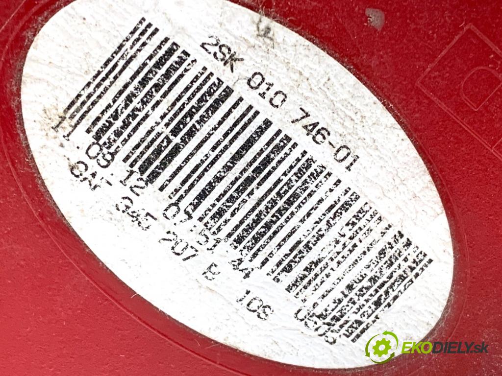 VW PASSAT B7 Kombi 2012 103 kW 2.0 TDI 1968 světlo levý zadní část 3AF945207B