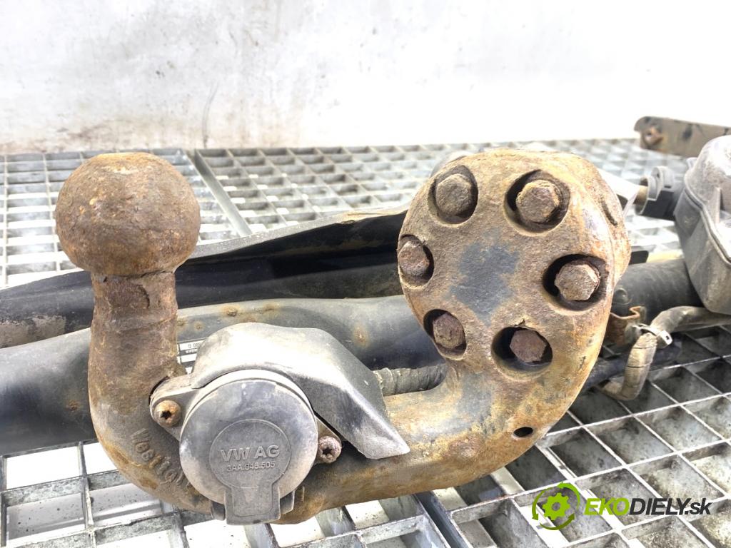 VW PASSAT B7 Kombi 2012 103 kW 2.0 TDI 1968 Hák tažné zařízení 3AA803880G (Tažné zařízení)