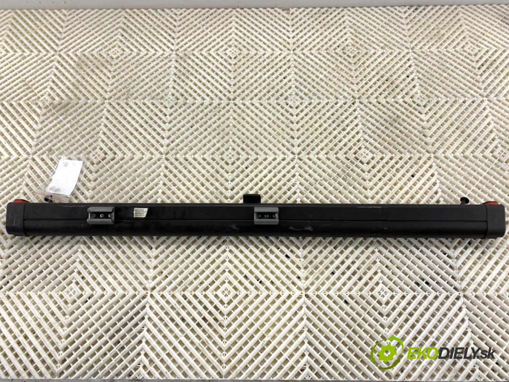 VW PASSAT B7 Kombi 2012 103 kW 2.0 TDI 1968 Roleta kufra sieťka 3C9861691
