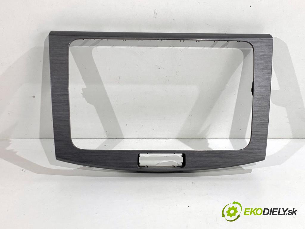 VW PASSAT B7 Kombi 2012 103 kW 2.0 TDI 1968 lišty kryt 3AB857212D 3AB858366D (Lišta)