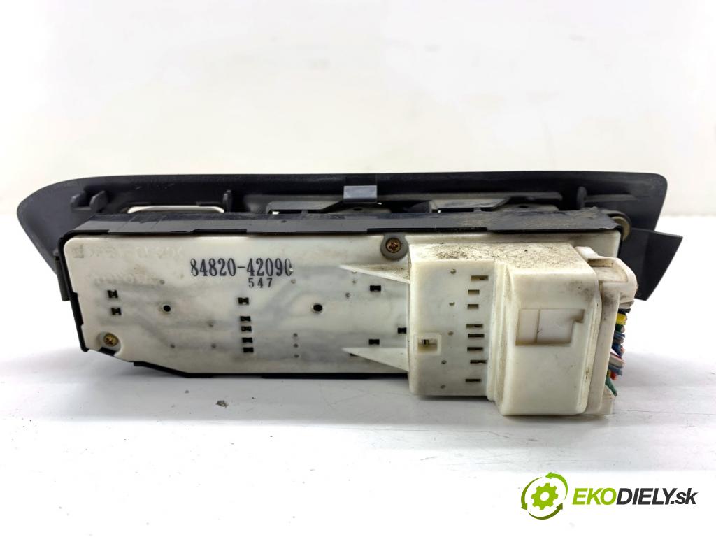TOYOTA RAV 4 II SUV 2001 85 kW 2.0 D 4WD (CLA20_, CLA21_) 1995 Prepínač okien 84820-42090 (Prepínacie páčky pod volantom)