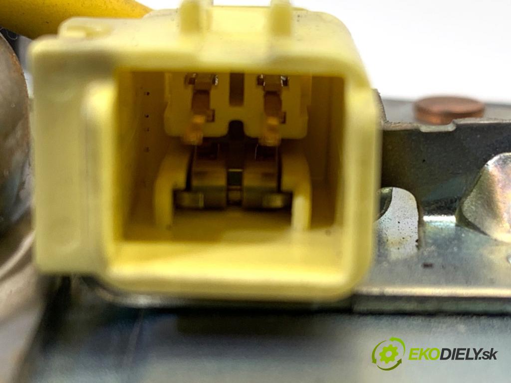 TOYOTA RAV 4 II SUV 2001 85 kW 2.0 D 4WD (CLA20_, CLA21_) 1995 AirBag volantu (Airbag)