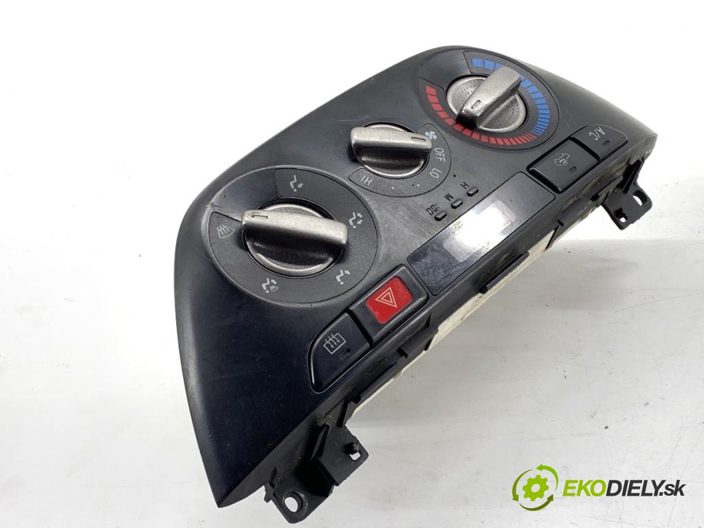 TOYOTA RAV 4 II SUV 2001 85 kW 2.0 D 4WD (CLA20_, CLA21_) 1995 Panel ovládania kúrenia 55900-42150 (Prepínacie páčky pod volantom)