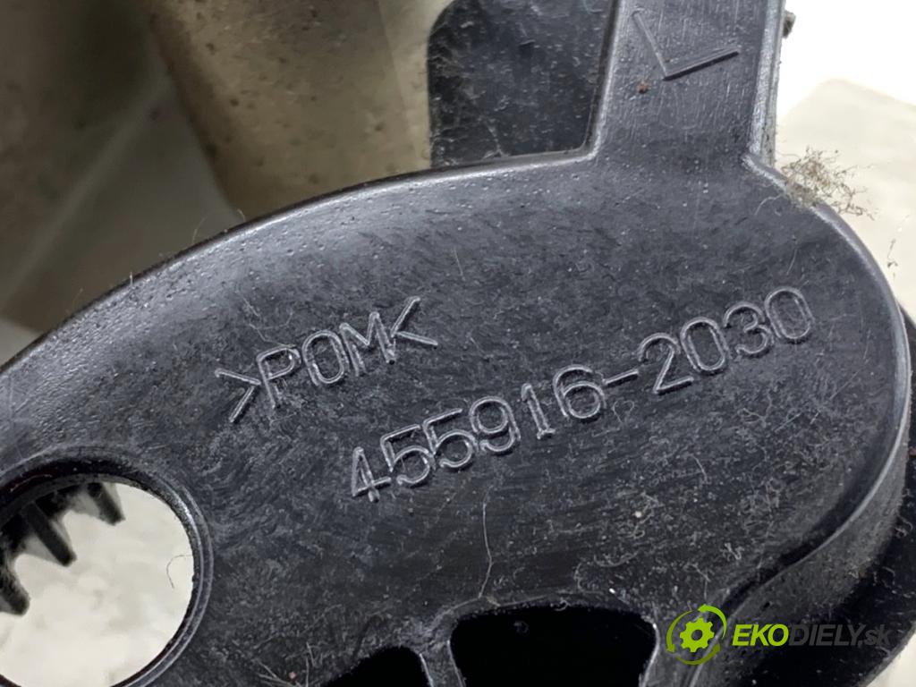 TOYOTA RAV 4 II SUV 2001 85 kW 2.0 D 4WD (CLA20_, CLA21_) 1995 Panel ovládania kúrenia 55900-42150 (Prepínacie páčky pod volantom)