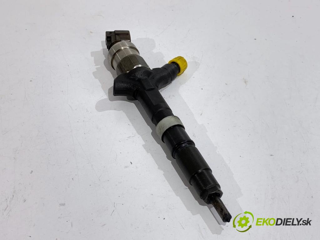 TOYOTA RAV 4 II SUV 2001 85 kW 2.0 D 4WD (CLA20_, CLA21_) 1995 vstrekovač 23670-27030 (Vstrekovač paliva)