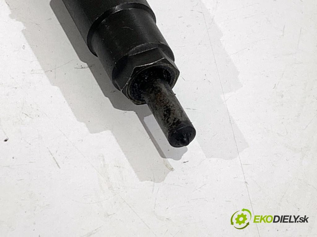 TOYOTA RAV 4 II SUV 2001 85 kW 2.0 D 4WD (CLA20_, CLA21_) 1995 vstrekovač 23670-27030 (Vstrekovač paliva)