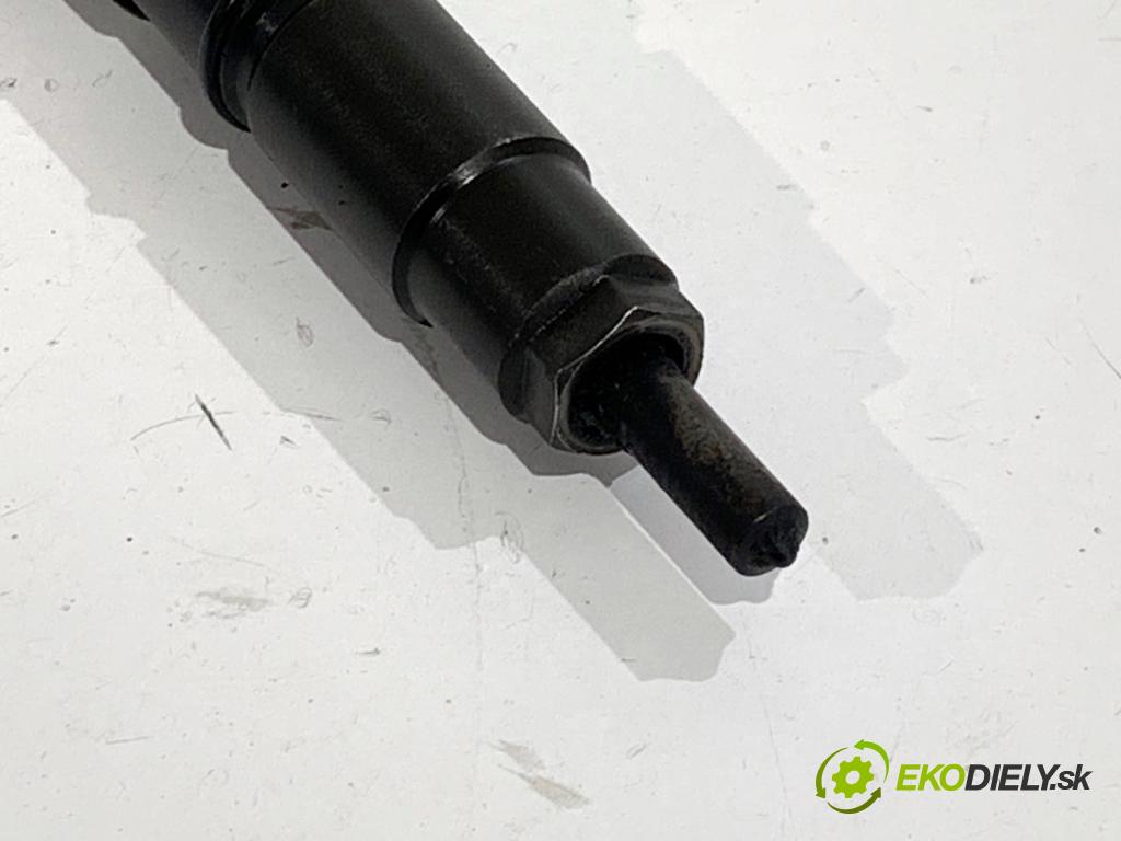 TOYOTA RAV 4 II SUV 2001 85 kW 2.0 D 4WD (CLA20_, CLA21_) 1995 vstrekovač 23670-27030 (Vstrekovač paliva)