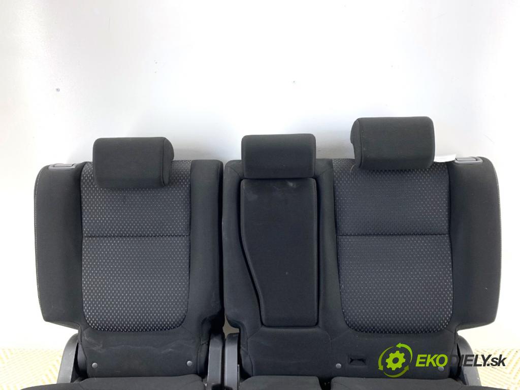 MITSUBISHI OUTLANDER III SUV 2017 110 kW 2.0 4WD (GF7W) 1998 Sedadlo druhý rad
