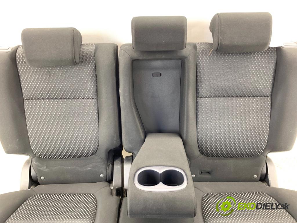 MITSUBISHI OUTLANDER III SUV 2017 110 kW 2.0 4WD (GF7W) 1998 Sedadlo druhý rad