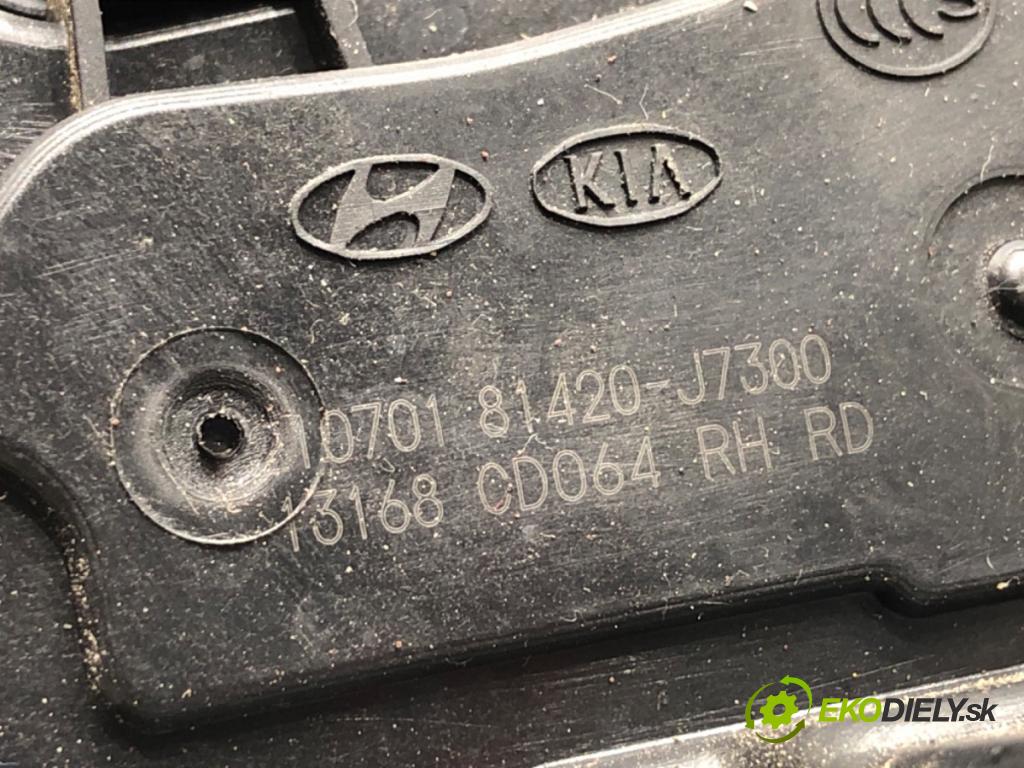 KIA CEED SUV 2021 118 kW 1.5 T-GDI 1482 zámok Dvere pravy zad 81420-J7300