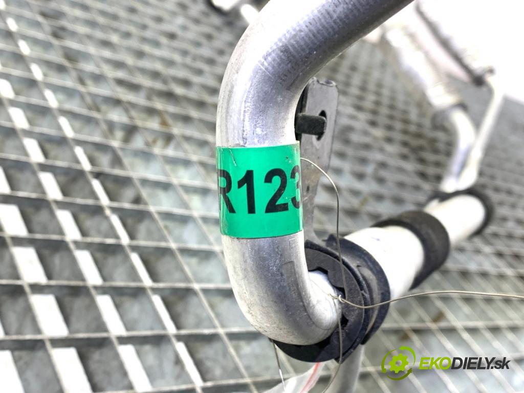 KIA CEED SUV 2021 118 kW 1.5 T-GDI 1482 rúrka klimatizace 97775-G4650 (Trubka klimatizace)