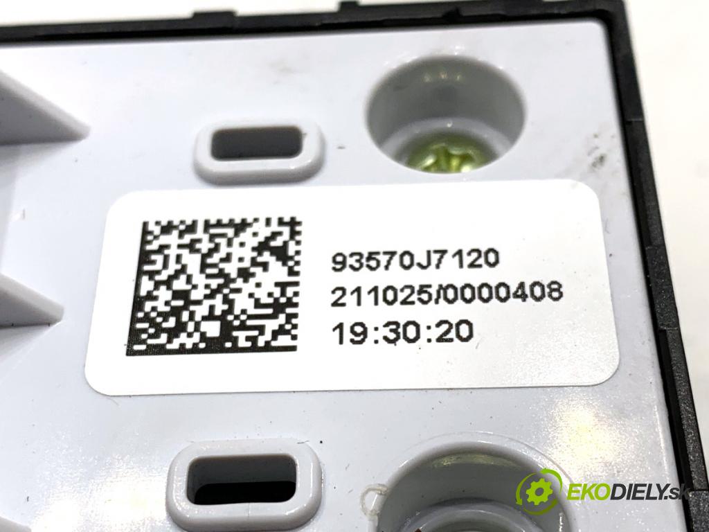 KIA CEED SUV 2021 118 kW 1.5 T-GDI 1482 Prepínač okien 93570J7120 (Prepínacie páčky pod volantom)