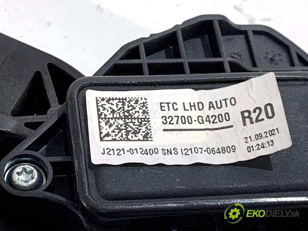 KIA CEED SUV 2021 118 kW 1.5 T-GDI 1482 Potenciometer plynu 32700-G4200 (Potenciometer plynového pedálu)