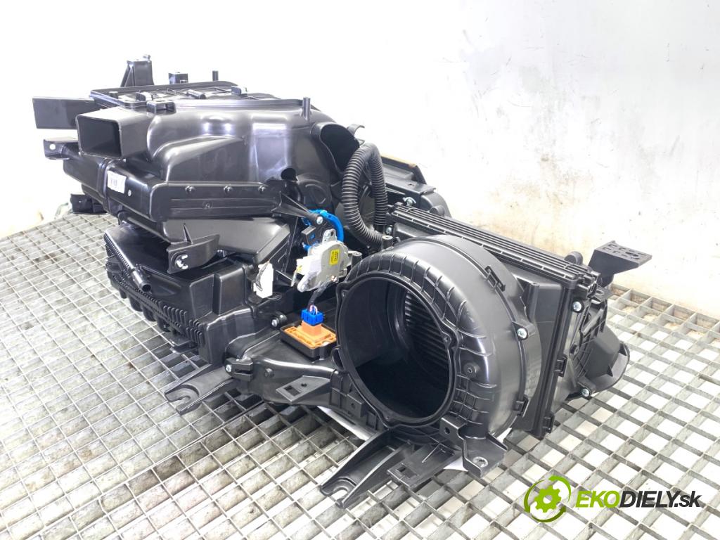 KIA CEED SUV 2021 118 kW 1.5 T-GDI 1482 Výhrevné teleso, radiátor kúrenia KOMBAJN 97200-J7020