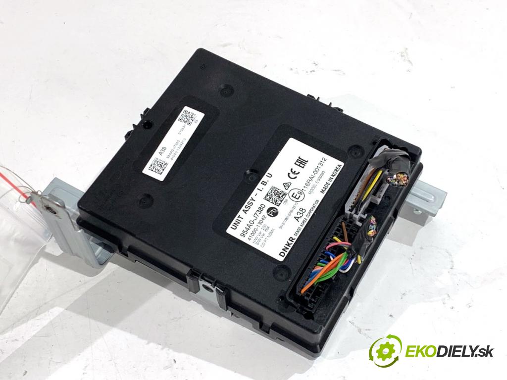 KIA CEED SUV 2021 118 kW 1.5 T-GDI 1482 Modul komfortu UNIT ASSY 954A0-J7380