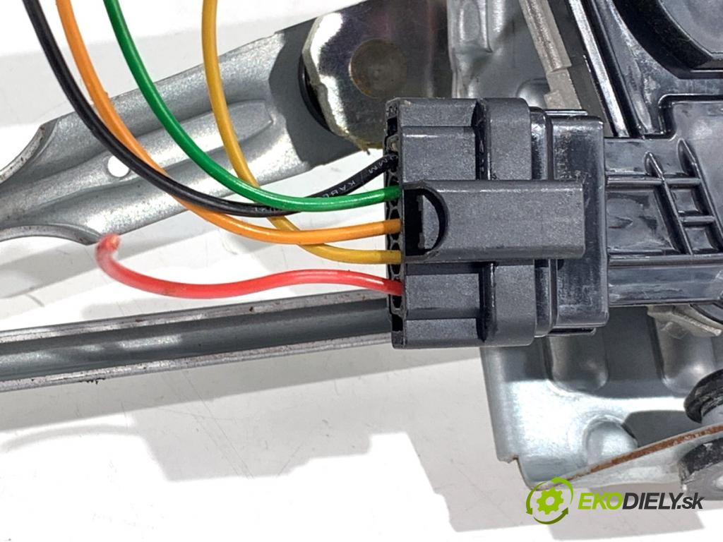 KIA CEED SUV 2021 118 kW 1.5 T-GDI 1482 Mechanizmus stieračov predný 98100-J7000 (Motorček stieračov predný)