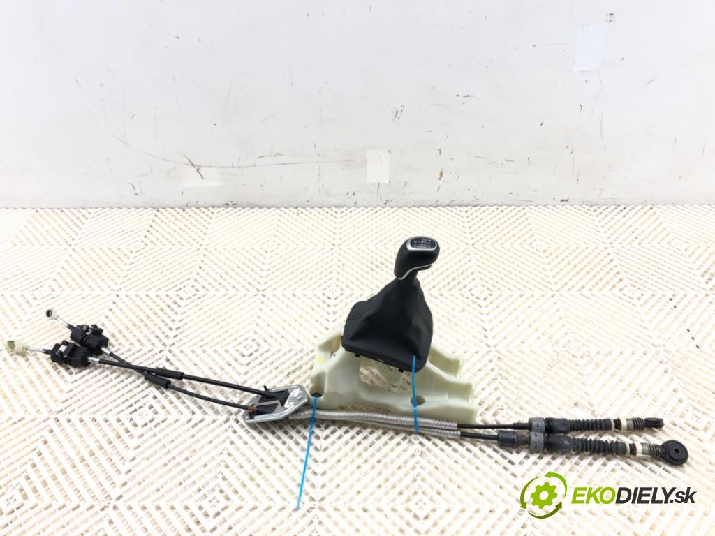 KIA CEED SUV 2021 118 kW 1.5 T-GDI 1482 Kulisa 43700-J7120WK (Rýchlostná páka (kulisa))