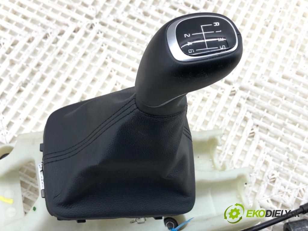 KIA CEED SUV 2021 118 kW 1.5 T-GDI 1482 Kulisa 43700-J7120WK (Rýchlostná páka (kulisa))