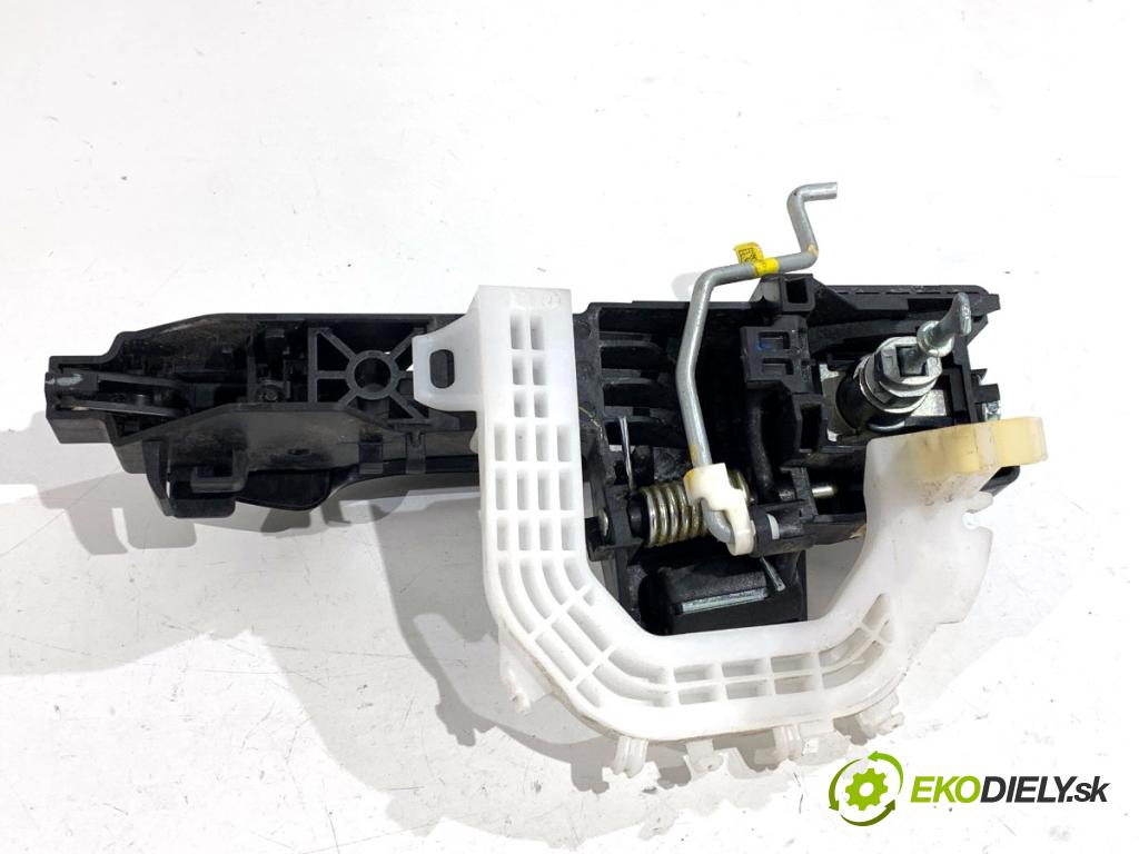 KIA CEED SUV 2021 118 kW 1.5 T-GDI 1482 Kľučka vonkajšia ľavy predný