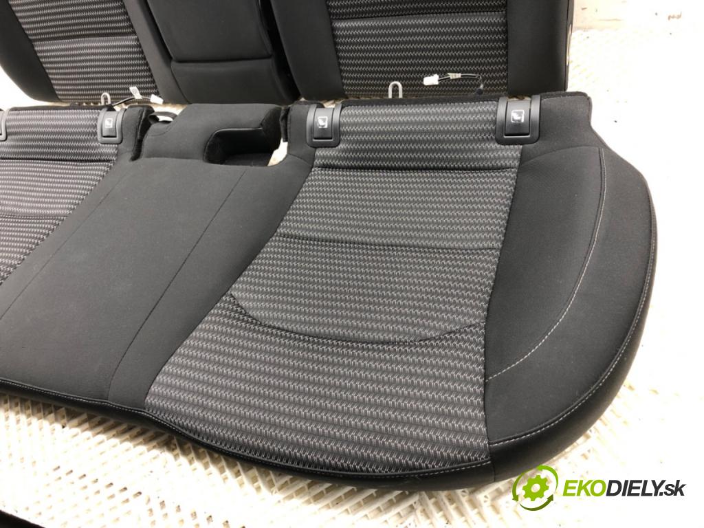 KIA CEED SUV 2021 118 kW 1.5 T-GDI 1482 Sedadlo druhý rad