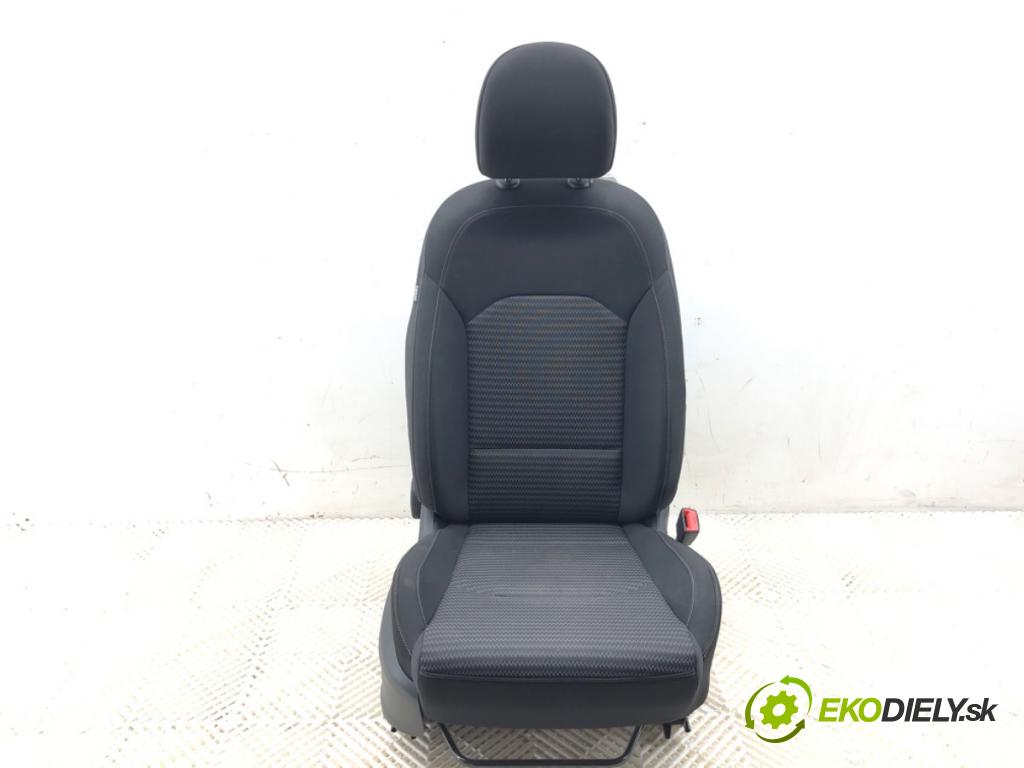 KIA CEED SUV 2021 118 kW 1.5 T-GDI 1482 Sedadlo pravy predný 