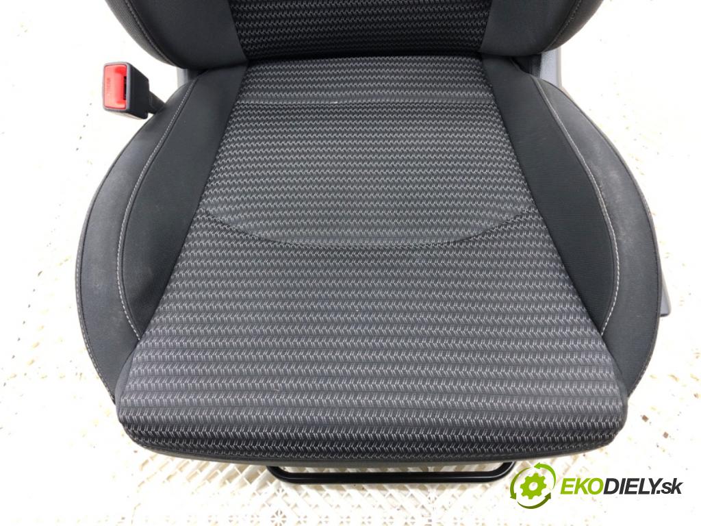 KIA CEED SUV 2021 118 kW 1.5 T-GDI 1482 Sedadlo ľavy predný