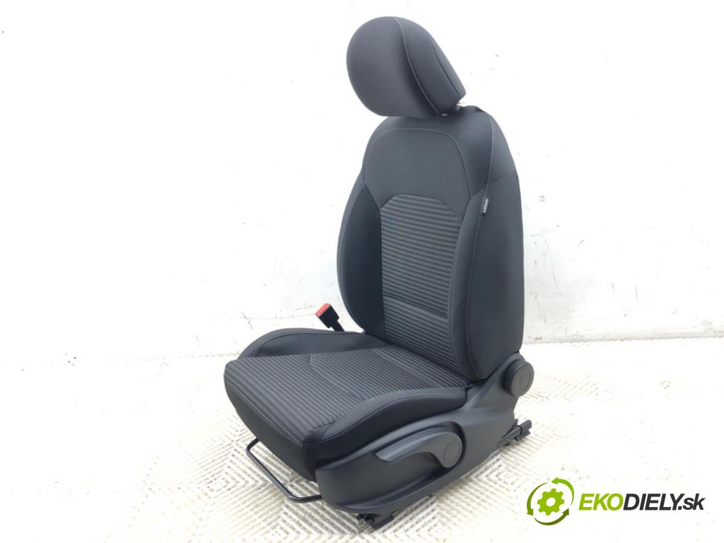KIA CEED SUV 2021 118 kW 1.5 T-GDI 1482 Sedadlo ľavy predný