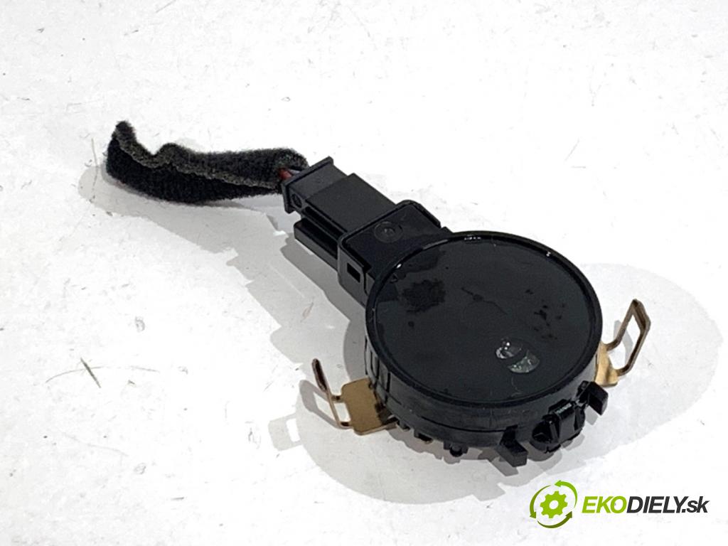 KIA CEED SUV 2021 118 kW 1.5 T-GDI 1482 Snímač dažďa 96000-J7000 (Snímač dažďa)