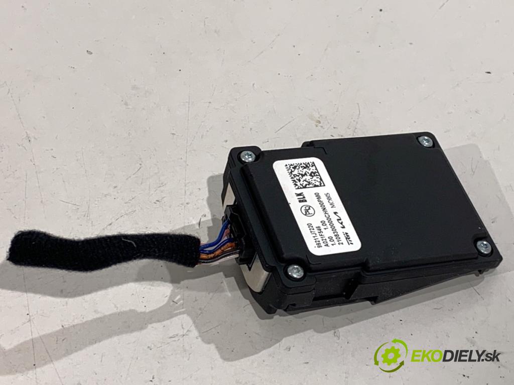 KIA CEED SUV 2021 118 kW 1.5 T-GDI 1482 KAMERA okna prednej 99211J7220