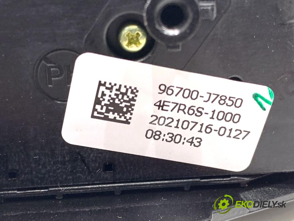 KIA CEED SUV 2021 118 kW 1.5 T-GDI 1482 SPÍNAČE: volantu 96700-J7850