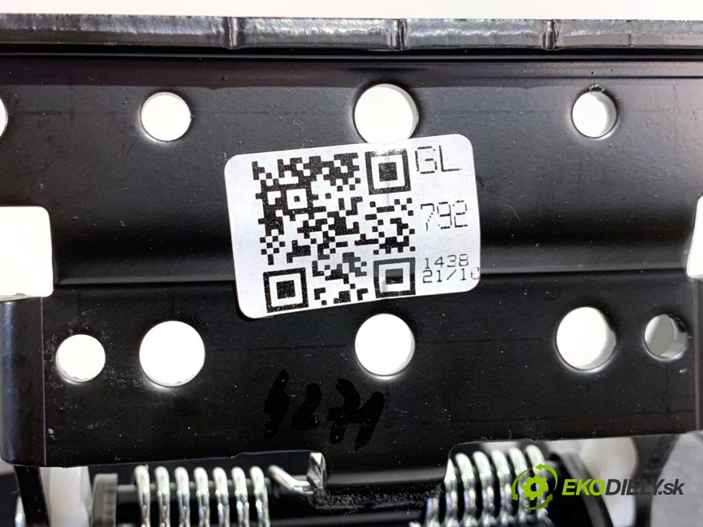 KIA CEED SUV 2021 118 kW 1.5 T-GDI 1482 Lakťová opierka  (Lakťová opierka)