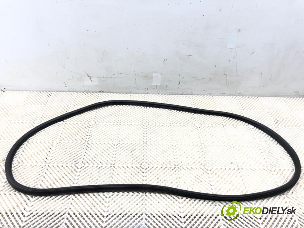 KIA CEED SUV 2021 118 kW 1.5 T-GDI 1482 tesnenie dverí kufra 