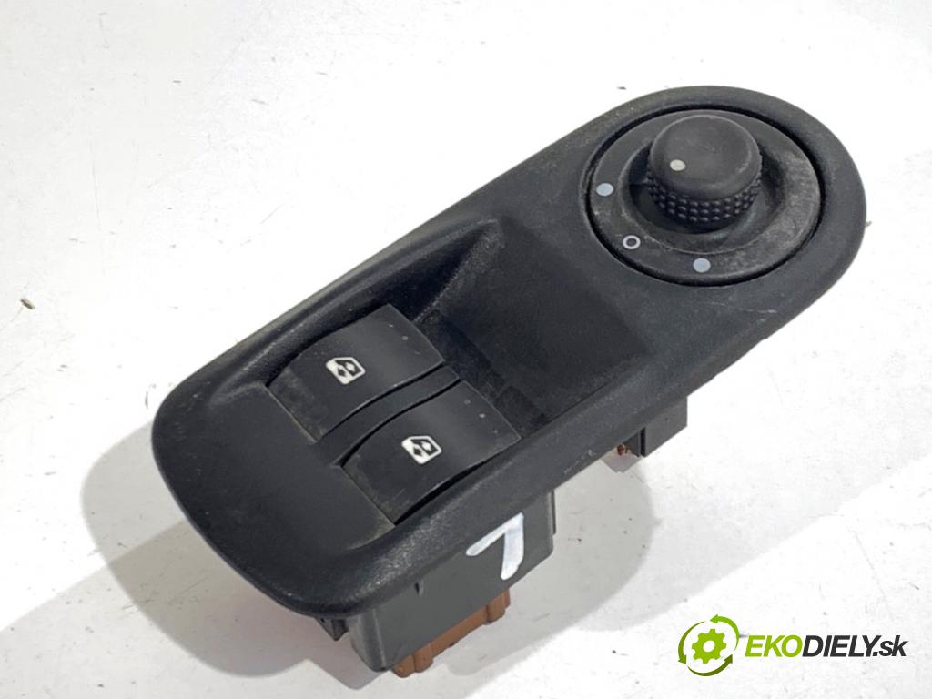 OPEL MOVANO A Autobus 2005 84 kW 2.5 DTI (JD) 2463 Prepínač okien 8200206602 (Prepínacie páčky pod volantom)