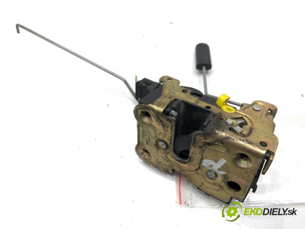 OPEL MOVANO A Autobus 2005 84 kW 2.5 DTI (JD) 2463 zámok Dvere pravy predný