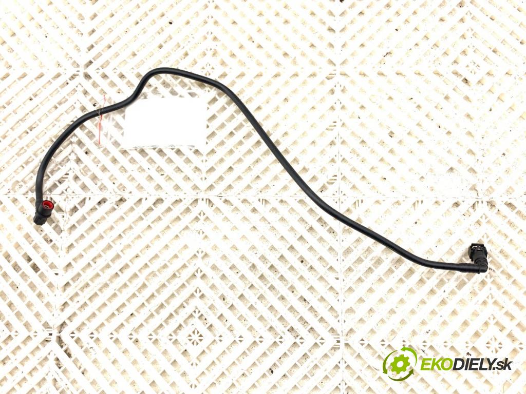 LEXUS LBX  2025 100 kW Hybrid (MAYH10)   (1490 ccm / 100 kW / 136 KM) 1490 Rúrka PALIVO: 