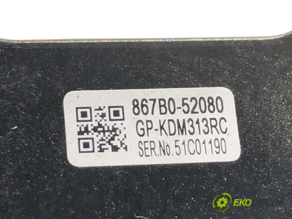 LEXUS LBX  2025 100 kW Hybrid (MAYH10)   (1490 ccm / 100 kW / 136 KM) 1490 KAMERA ZPĚT: 867B0-52080