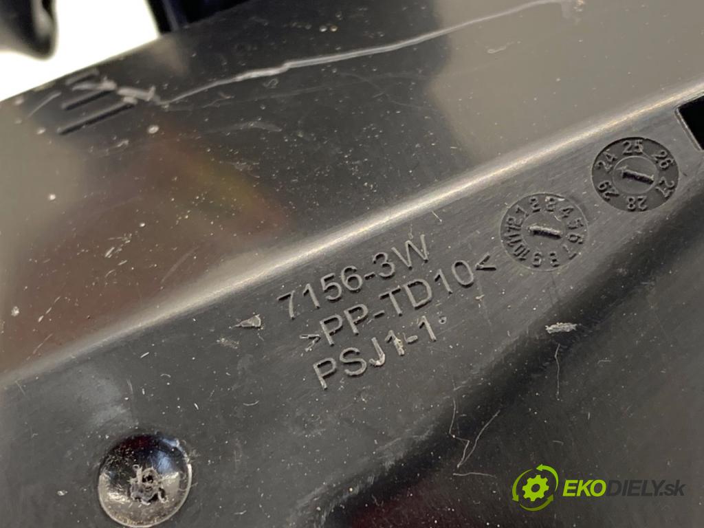 LEXUS LBX  2025 100 kW Hybrid (MAYH10)   (1490 ccm / 100 kW / 136 KM) 1490 skříňka poistková 7156-3W (Pojistková skříňka)