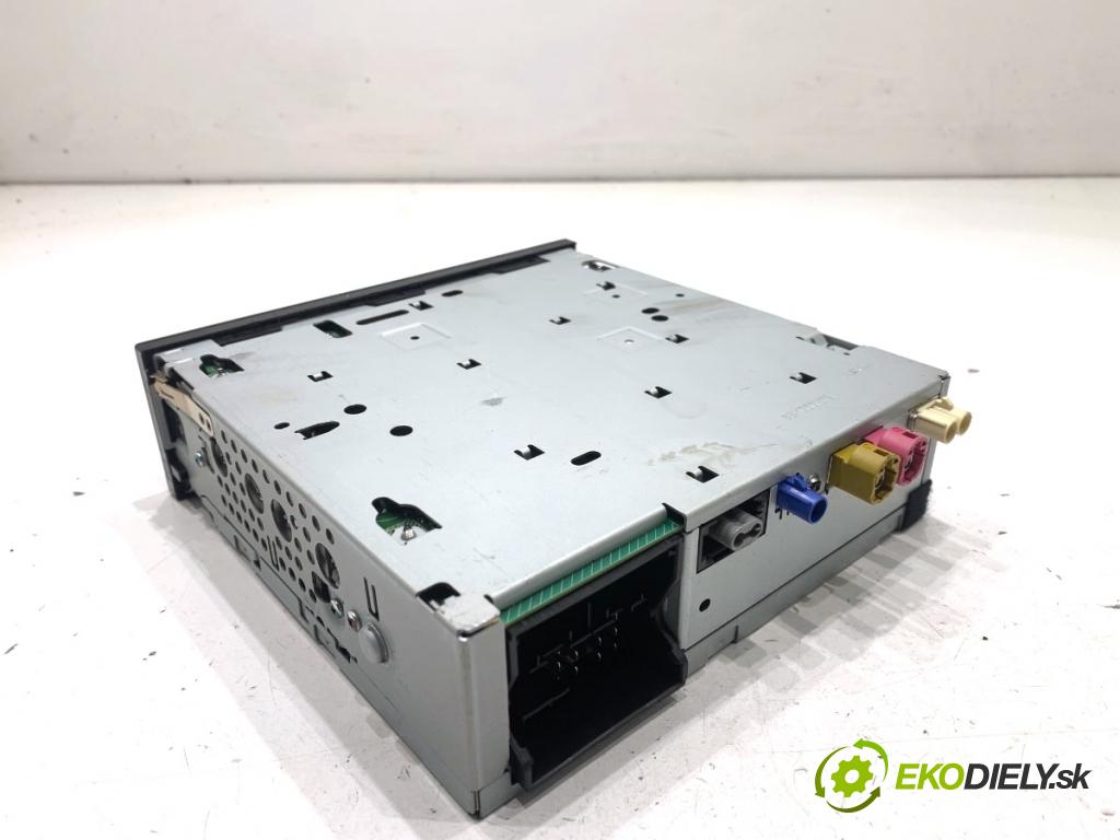 AUDI A3 8V liftback 2014 81 kW 1.6 TDI 1598 Menič CD 8V0035864B (CD menič)