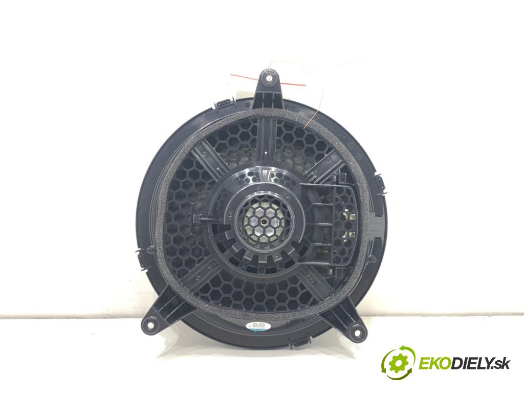 AUDI A3 8V liftback 2014 81 kW 1.6 TDI 1598 subwoofer 8V0035412 (Audio zariadenie)