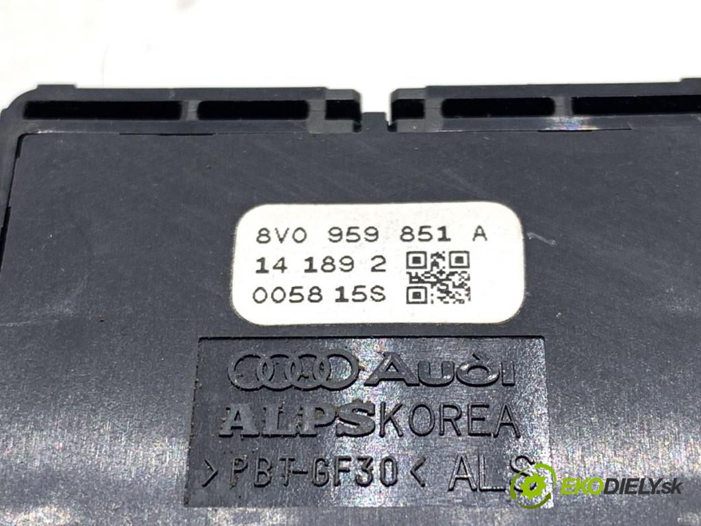 AUDI A3 8V liftback 2014 81 kW 1.6 TDI 1598 Prepínač okien  (Prepínacie páčky pod volantom)