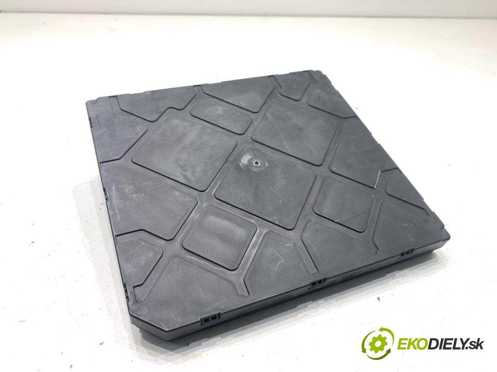 AUDI A3 8V liftback 2014 81 kW 1.6 TDI 1598 Modul komfortu 5Q0937084AJ (Modul komfortu)