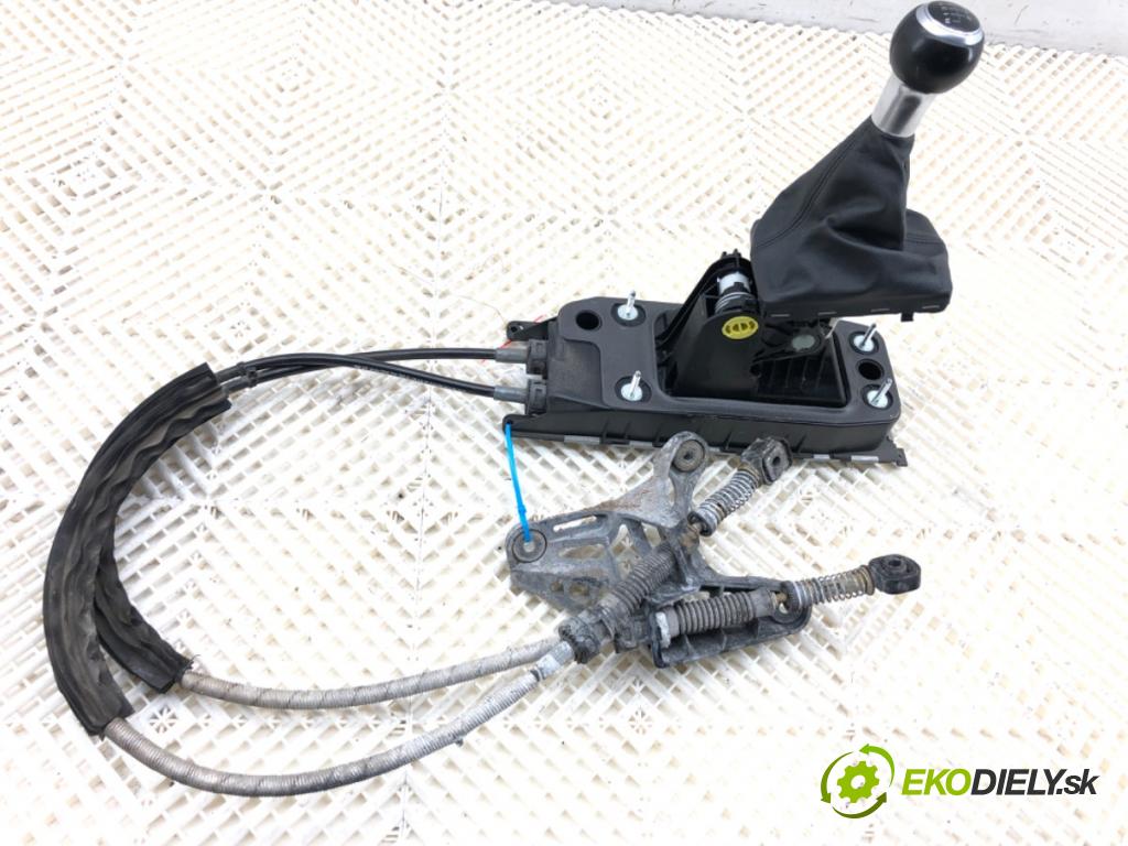 AUDI A3 8V liftback 2014 81 kW 1.6 TDI 1598 Kulisa 5Q0711061E (Rýchlostná páka (kulisa))