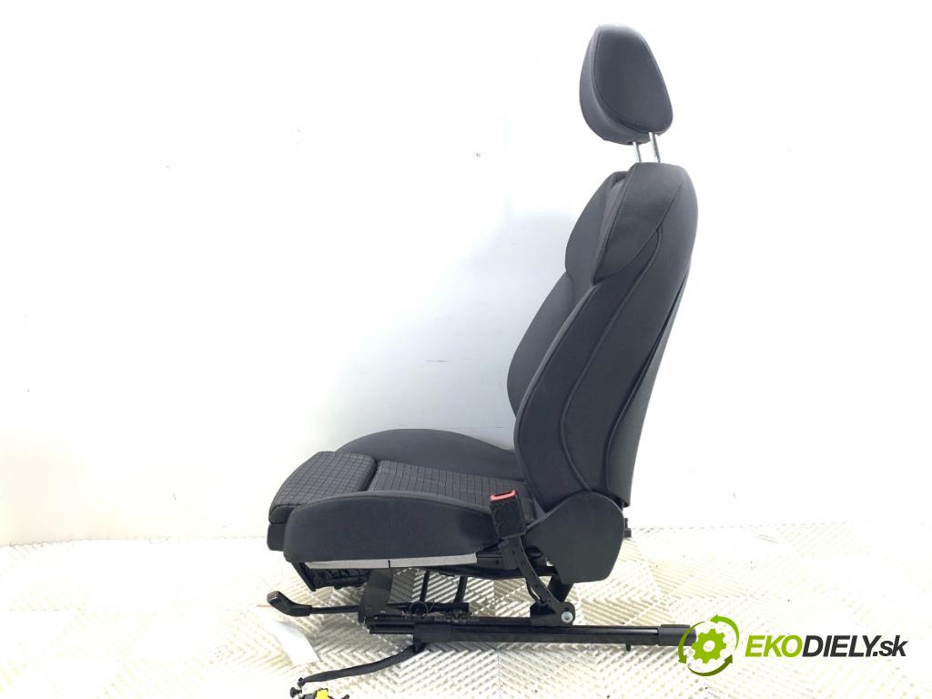 AUDI A3 8V liftback 2014 81 kW 1.6 TDI 1598 Sedadlo pravy predný