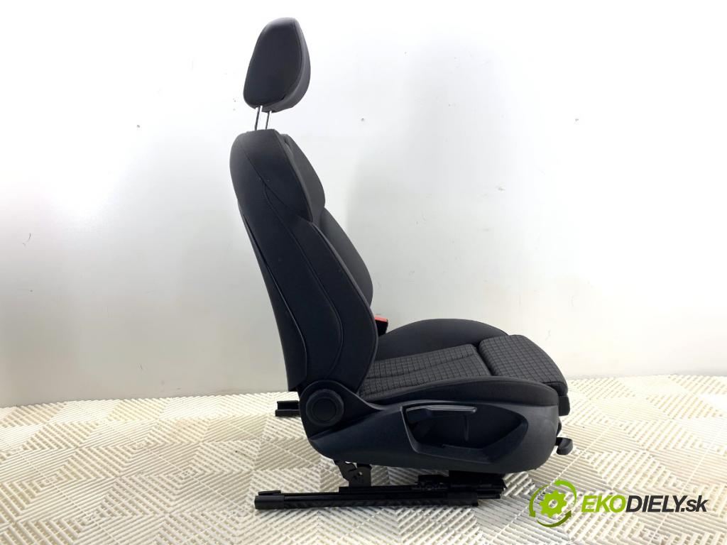 AUDI A3 8V liftback 2014 81 kW 1.6 TDI 1598 Sedadlo pravy predný
