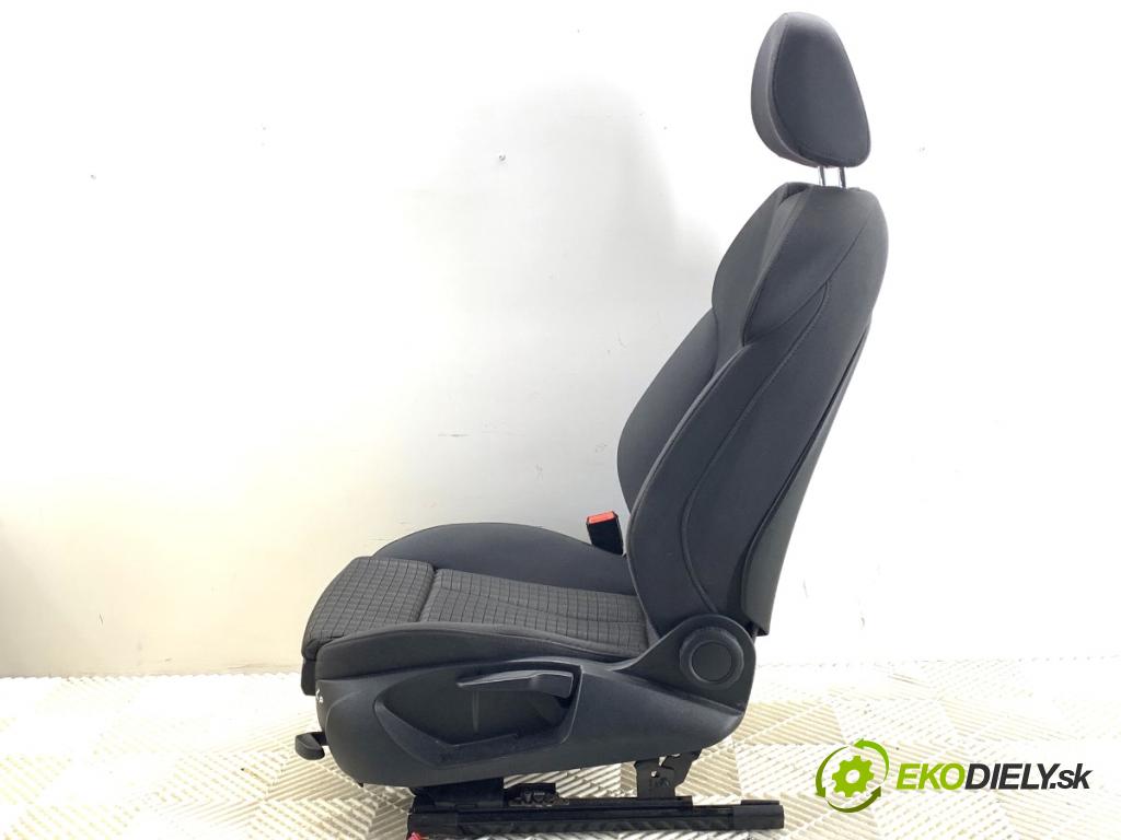 AUDI A3 8V liftback 2014 81 kW 1.6 TDI 1598 Sedadlo ľavy predný