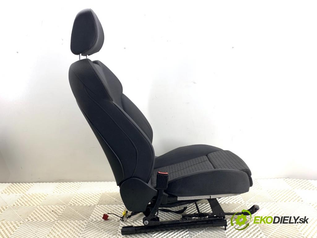AUDI A3 8V liftback 2014 81 kW 1.6 TDI 1598 Sedadlo ľavy predný