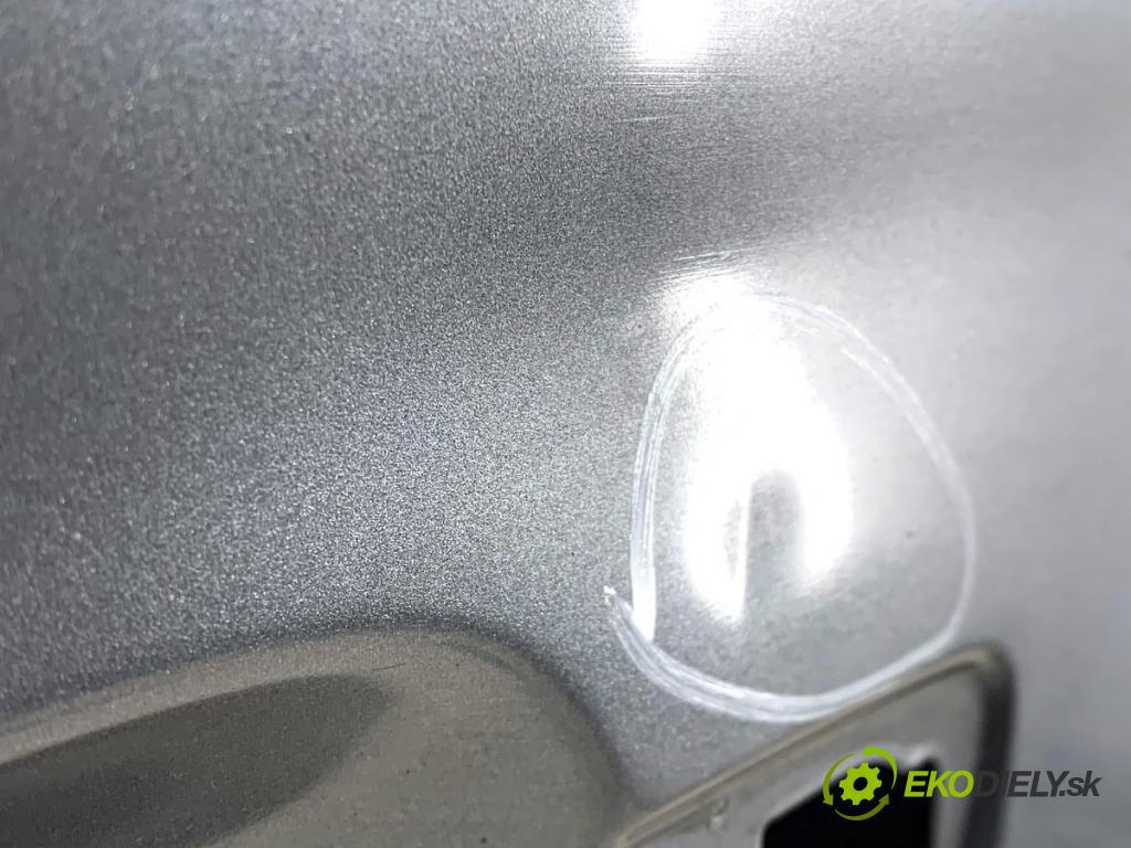 AUDI A3 8V liftback 2014 81 kW 1.6 TDI 1598 dveře levý zadní část LX7R: LX7R