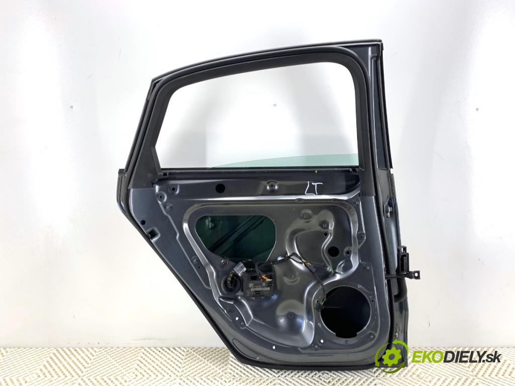 AUDI A3 8V liftback 2014 81 kW 1.6 TDI 1598 Dvere ľavy zad LX7R: LX7R