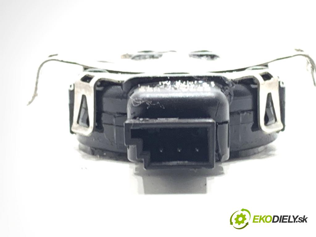 AUDI A3 8V liftback 2014 81 kW 1.6 TDI 1598 Snímač dažďa 8V0955559B (Snímač dažďa)