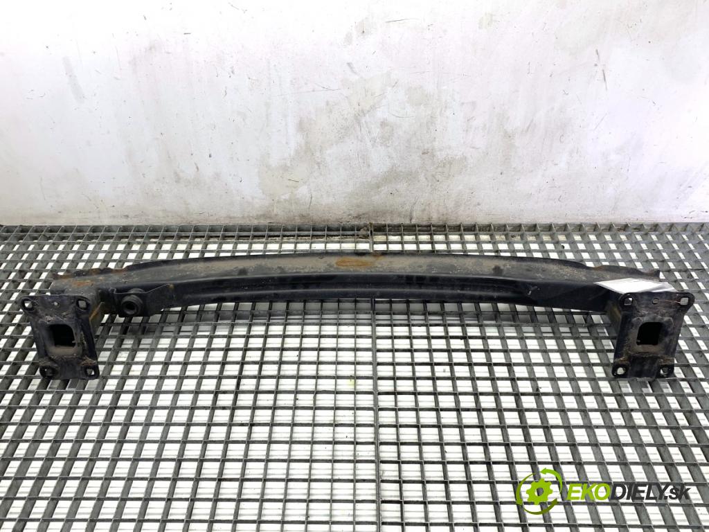 AUDI A3 8V liftback 2014 81 kW 1.6 TDI 1598 Výstuha nárazníka zad  (Výstuha zadná)